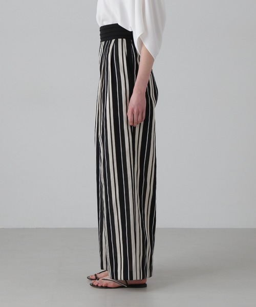 ADORE(アドーア)の「ボールドストライプジャガードパンツ(その他パンツ・レディース・ブラック・38/36)」の7枚目の写真