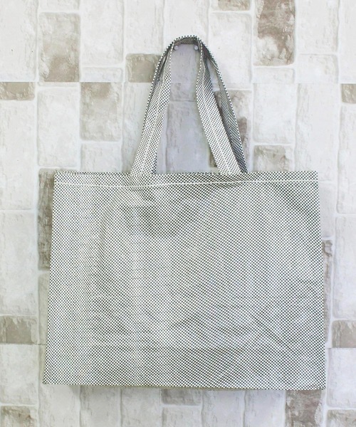 HAY(ヘイ)の「ヘイ キャンディモノバッグ M HAY Candy Mono Bag Medium(トートバッグ・レディース・グレー/ライトピンク・M)」の4枚目の写真