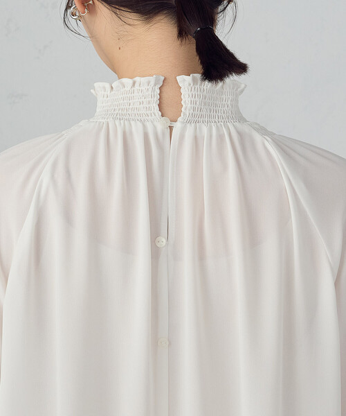 COMME CA ISM（コムサイズム）の「シャーリングブラウス（シャツ/ブラウス・レディース・ホワイト×ブラック/ネイビー/アイボリー/ブラック×ホワイト・LARGE/MEDIUM）」の11枚目の写真