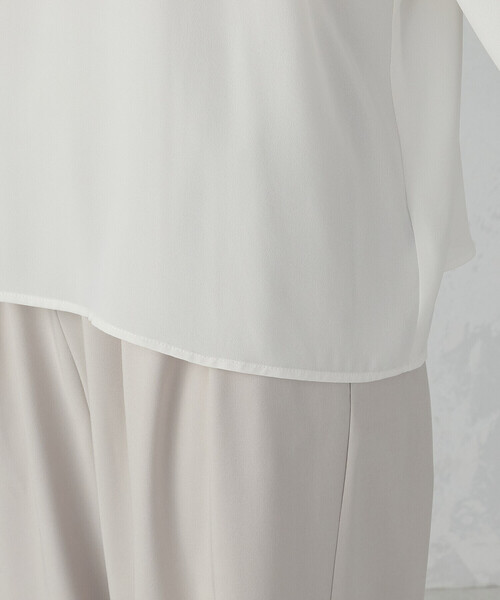 COMME CA ISM（コムサイズム）の「シャーリングブラウス（シャツ/ブラウス・レディース・ホワイト×ブラック/ネイビー/アイボリー/ブラック×ホワイト・LARGE/MEDIUM）」の9枚目の写真