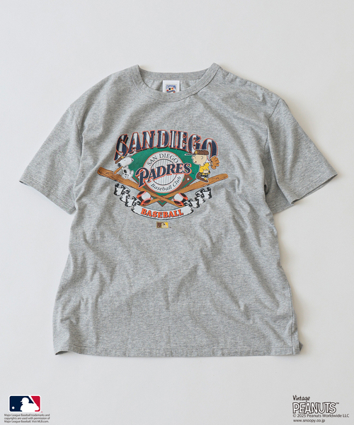 Vintage PEANUTS（ビンテージピーナッツ）の「PEANUTS 別注 MLB ベースボール プリントTシャツ（Tシャツ/カットソー・メンズ・ブラック系その他/ボルドー/ホワイト系その他/ホワイト/ライトグレー/ブラック・LARGE/MEDIUM）」の6枚目の写真