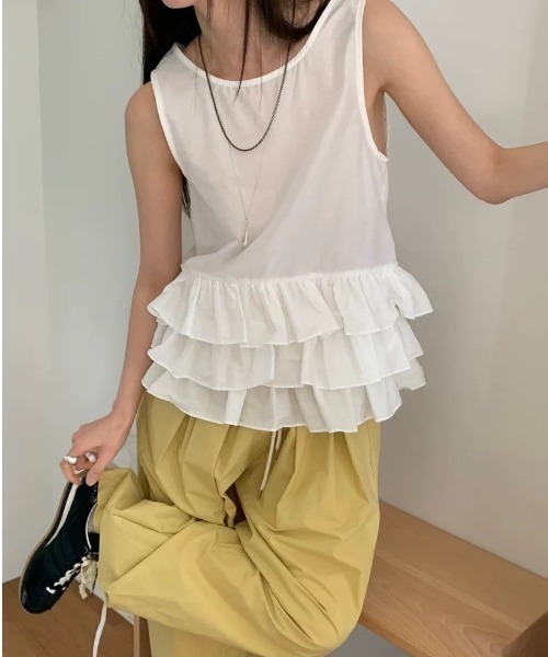 gossip!ロサンゼルス(ゴシップロサンゼルス)の「レイヤーフリル 前後2wayノースリーブトップス(シャツ/ブラウス・レディース・ホワイト/ブラック・FREE)」の1枚目の写真