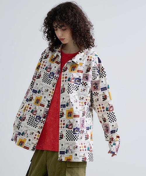 Revo.（レボ）の「Revo. アメコミパターン 総柄 レギュラーカラーシャツ 長袖（シャツ/ブラウス・メンズ・ホワイト系1/ホワイト系・2/1）」の2枚目の写真