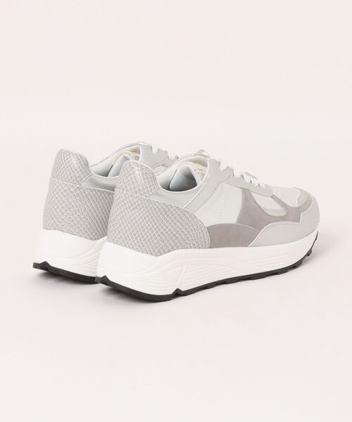 Q(キュー)の「パイソンミックススニーカー(スニーカー・レディース・シルバー/アイボリー・24.5/23.5)」の5枚目の写真