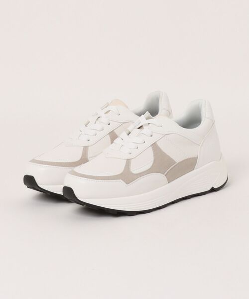 Q(キュー)の「パイソンミックススニーカー(スニーカー・レディース・シルバー/アイボリー・24.5/23.5)」の3枚目の写真