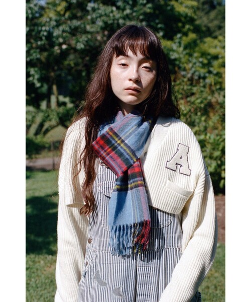 BEAMS BOY(ビームスボーイ)の「【1/15再値下げ】ショート レタード カーディガン(カーディガン/ボレロ・レディース・ホワイト系その他7/ネイビー・ONE SIZE)」の2枚目の写真