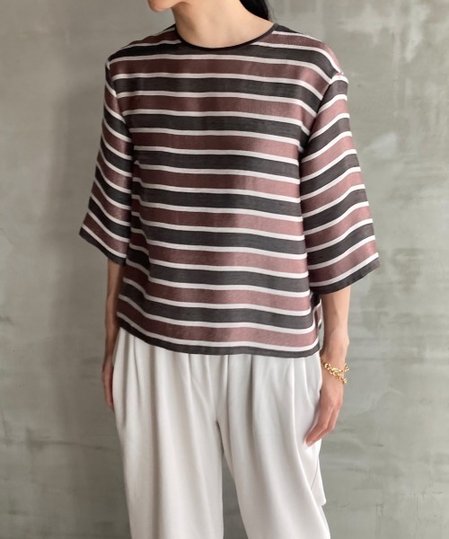 HELIOPOLE(エリオポール)の「GLITTER STRIPE TEE BLOUSE(Tシャツ/カットソー・レディース・ダークブラウン/ベージュ・38)」の17枚目の写真