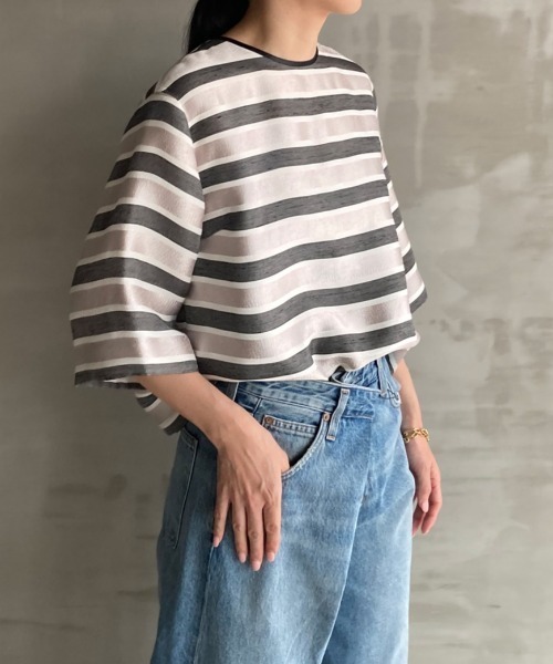 HELIOPOLE(エリオポール)の「GLITTER STRIPE TEE BLOUSE(Tシャツ/カットソー・レディース・ダークブラウン/ベージュ・38)」の19枚目の写真