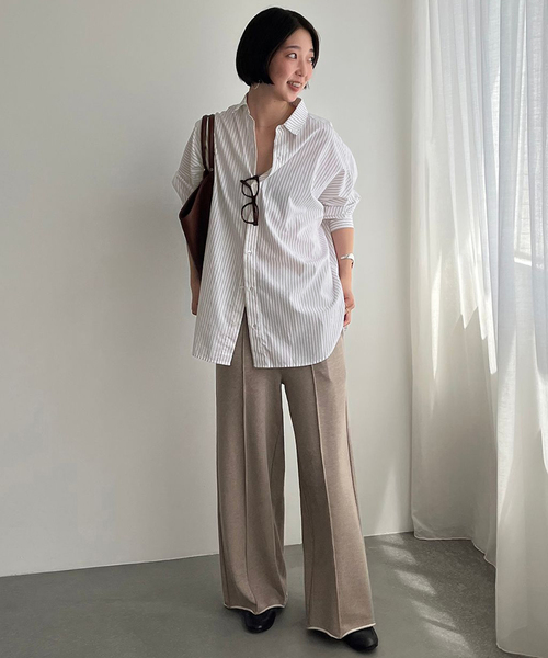 SLOBE IENA(スローブイエナ)の「《追加》オーバーサイズシャツ(シャツ/ブラウス・レディース・スカイブルー/ホワイト/ベージュ・FREE)」の5枚目の写真