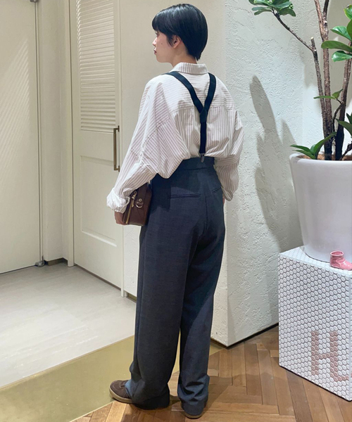 SLOBE IENA(スローブイエナ)の「《追加》オーバーサイズシャツ(シャツ/ブラウス・レディース・スカイブルー/ホワイト/ベージュ・FREE)」の8枚目の写真