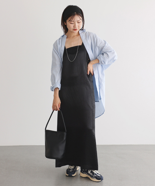 SLOBE IENA(スローブイエナ)の「《追加》オーバーサイズシャツ(シャツ/ブラウス・レディース・スカイブルー/ホワイト/ベージュ・FREE)」の11枚目の写真