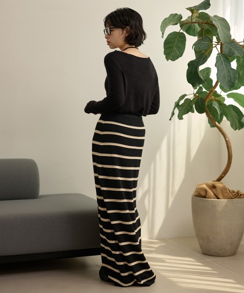 LAULEN(ローレン)の「border long knit skirt /配色ボーダーロングニットスカート(スカート・レディース・アイボリー/ブラック/ブラウン・FREE)」の4枚目の写真