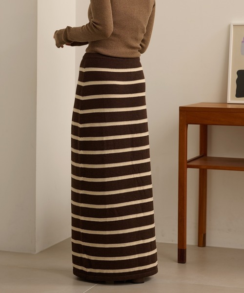 LAULEN(ローレン)の「border long knit skirt /配色ボーダーロングニットスカート(スカート・レディース・アイボリー/ブラック/ブラウン・FREE)」の9枚目の写真