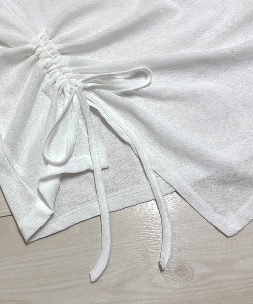 NANEA（ナネア）の「サイドシャーリングシアートップス（Tシャツ/カットソー・レディース・ホワイト/ブラック・SMALL/MEDIUM/LARGE）」の5枚目の写真