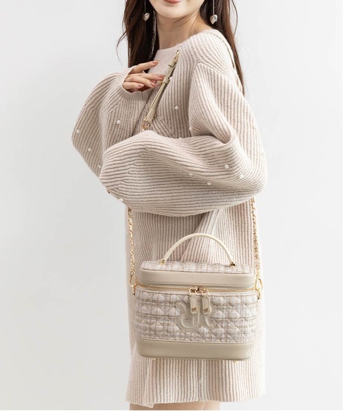RANDA(ランダ)の「2WAY モノグラムロゴキルティングバニティバッグ(ハンドバッグ・レディース・ベージュ系その他/アイボリー/ブラック・FREE)」の11枚目の写真
