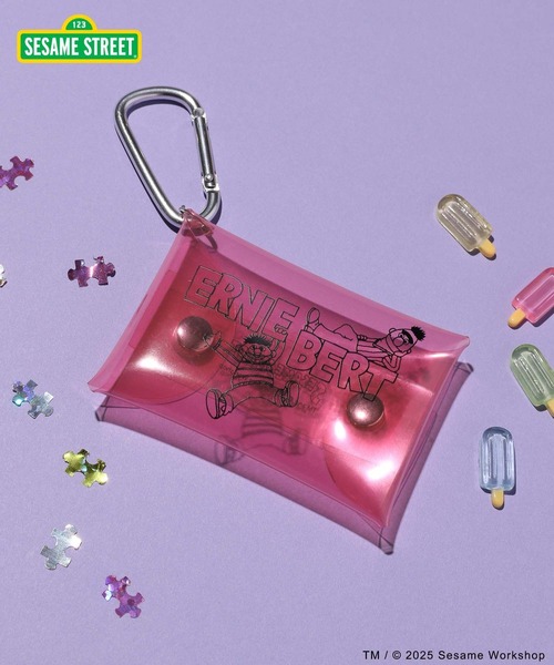 GLOBAL WORK(グローバルワーク)の「セサミストリート/PVCクリアポーチ/583487(ポーチ・レディース・グリーン/レッド/イエロー系その他3/サックスブルー/ピンク系その他3・FREE)」の4枚目の写真