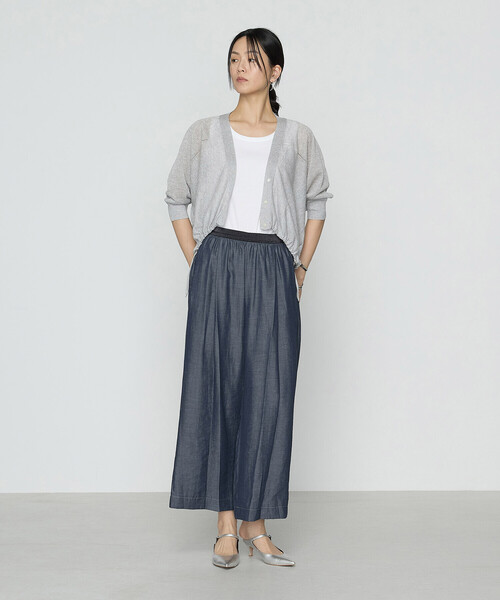 Gabardine K.T（ギャバジンケーティー）の「シャイニーシアーヤーン ドロストシアーショートカーデ（カーディガン/ボレロ・レディース・ダークブラウン/ブラック・9号）」の3枚目の写真