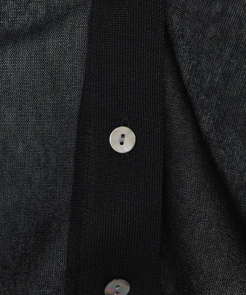 Gabardine K.T（ギャバジンケーティー）の「シャイニーシアーヤーン ドロストシアーショートカーデ（カーディガン/ボレロ・レディース・ダークブラウン/ブラック・9号）」の13枚目の写真