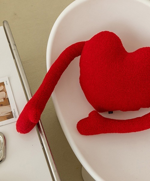 Made in I（メイドインアイ）の「ハートデザイン抱き枕クッション（クッション/クッションカバー・レディース・レッド・FREE）」の11枚目の写真