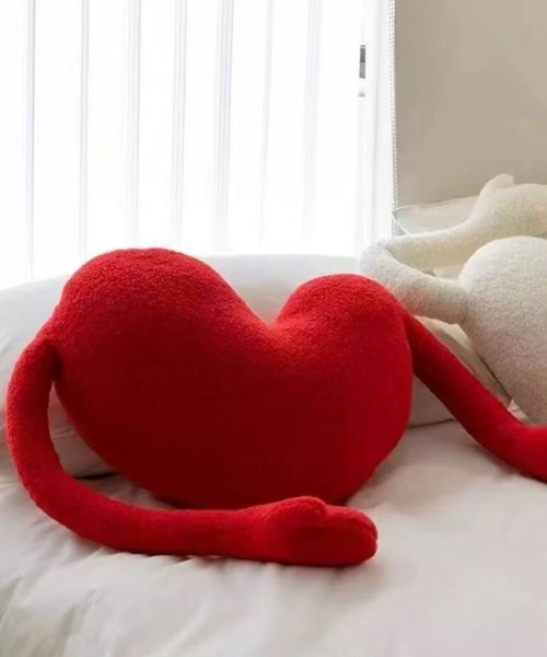 Made in I（メイドインアイ）の「ハートデザイン抱き枕クッション（クッション/クッションカバー・レディース・レッド・FREE）」の17枚目の写真