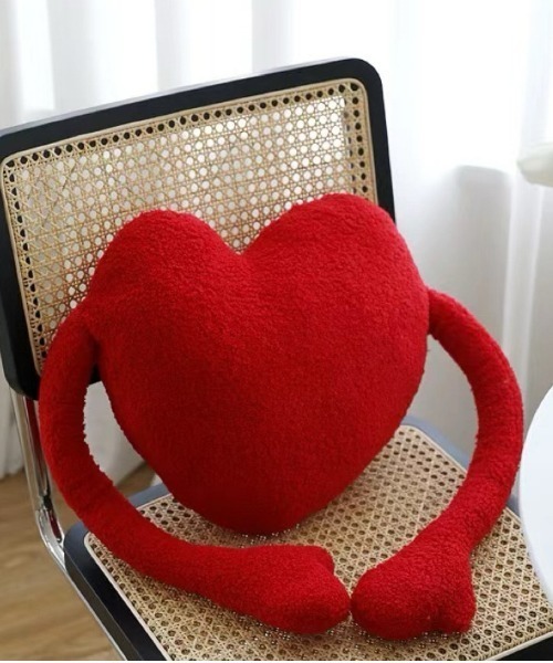 Made in I（メイドインアイ）の「ハートデザイン抱き枕クッション（クッション/クッションカバー・レディース・レッド・FREE）」の22枚目の写真
