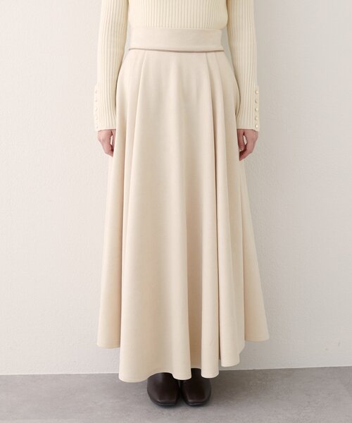 natural couture（ナチュラルクチュール）の「【WEB限定】ポンチスエードパイピングサーキュラースカート（スカート・レディース・ブラウン/チャコールグレー/アイボリー・FREE）」の8枚目の写真