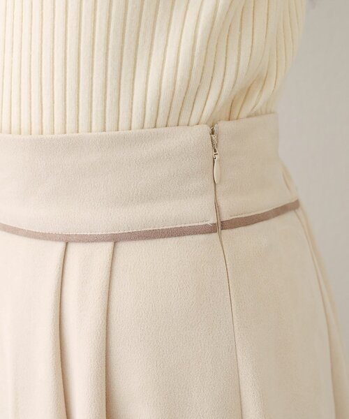 natural couture（ナチュラルクチュール）の「【WEB限定】ポンチスエードパイピングサーキュラースカート（スカート・レディース・ブラウン/チャコールグレー/アイボリー・FREE）」の13枚目の写真