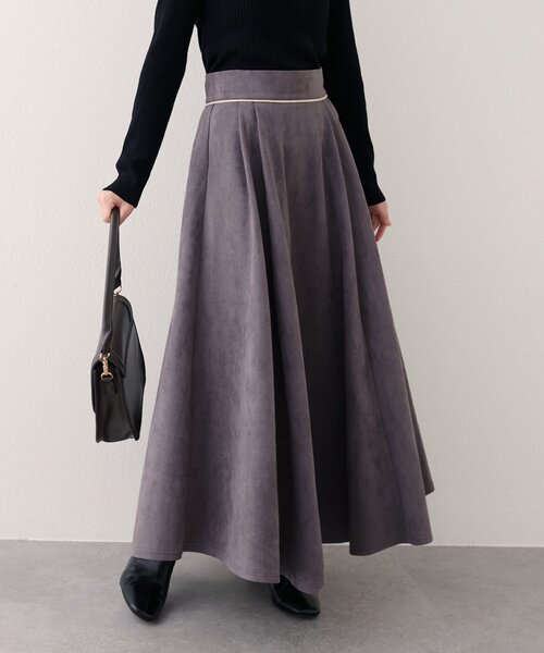 natural couture（ナチュラルクチュール）の「【WEB限定】ポンチスエードパイピングサーキュラースカート（スカート・レディース・ブラウン/チャコールグレー/アイボリー・FREE）」の16枚目の写真