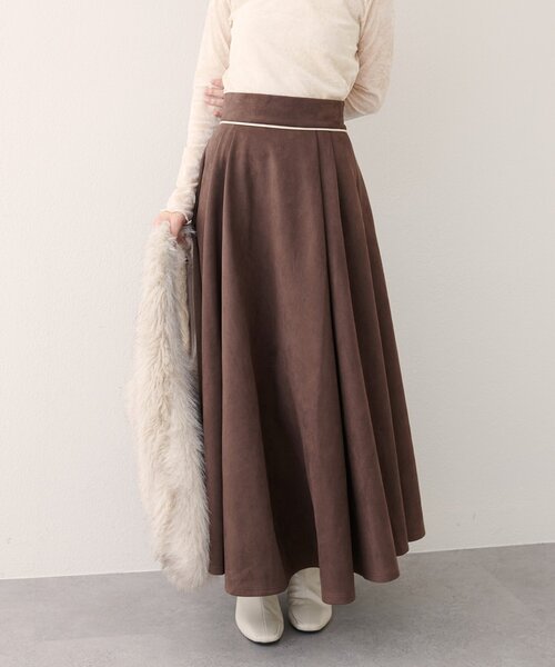 natural couture（ナチュラルクチュール）の「【WEB限定】ポンチスエードパイピングサーキュラースカート（スカート・レディース・ブラウン/チャコールグレー/アイボリー・FREE）」の22枚目の写真