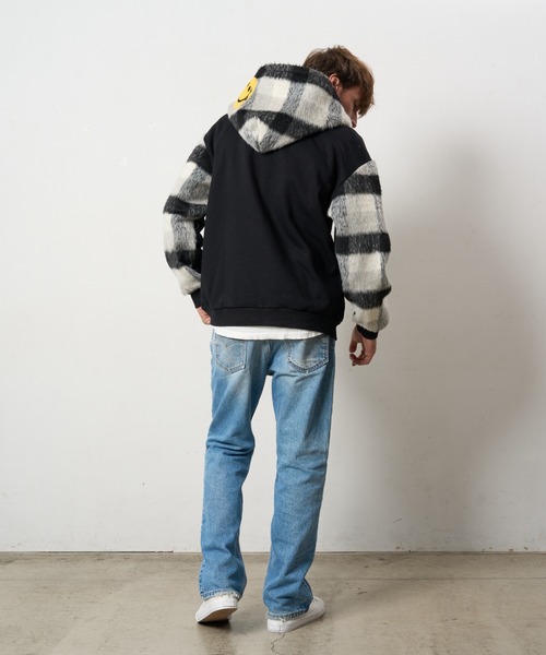 STUD MUFFIN（スタッドマフィン）の「STUD MUFFIN/スタッドマフィン/裏毛パイル&シャギーチェック サガラパッチワーク ビックジップワイドパーカー（パーカー・メンズ・ホワイト/ブラック・3/2/4）」の5枚目の写真