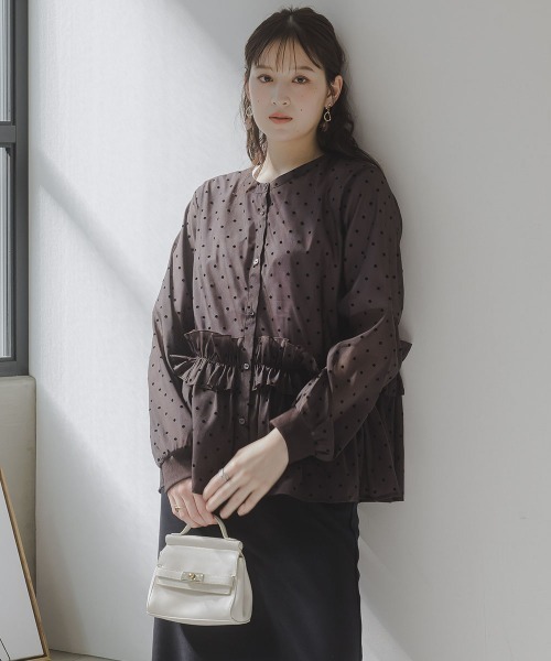 slattgir(スラットジール)の「高身長 シアードットフロッキーブラウス(トールサイズ)Essenave(シャツ/ブラウス・レディース・ブラック/ダークブラウン・TM/TL/TLL/T3L/T4L/T5L)」の12枚目の写真