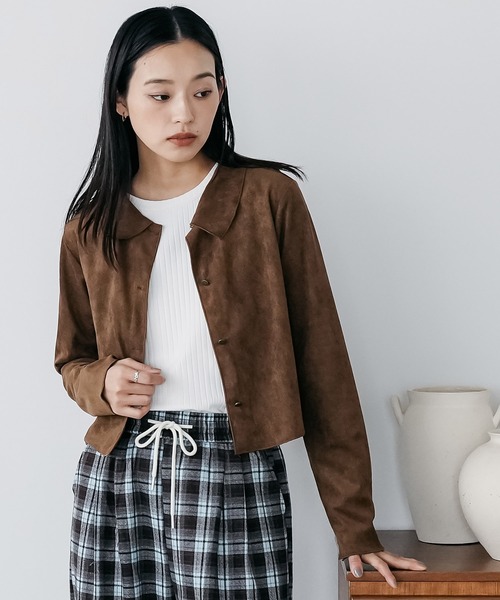 mili an deni(ミリアンデニ)の「スウェードロングスリーブメロウブラウス(シャツ/ブラウス・レディース・ライトベージュ/キャメル/ブラウン・M)」の2枚目の写真