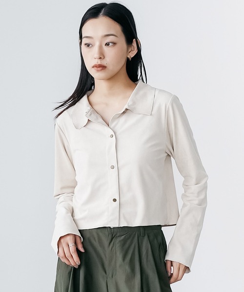 mili an deni(ミリアンデニ)の「スウェードロングスリーブメロウブラウス(シャツ/ブラウス・レディース・ライトベージュ/キャメル/ブラウン・M)」の3枚目の写真