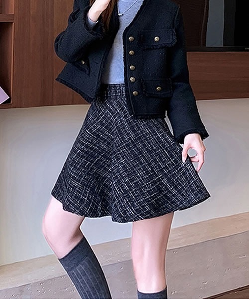 Pittok(ピットク)の「フェイクパンツ ツイードフレアスカート(スカート・レディース・ブラック・MEDIUM)」の4枚目の写真