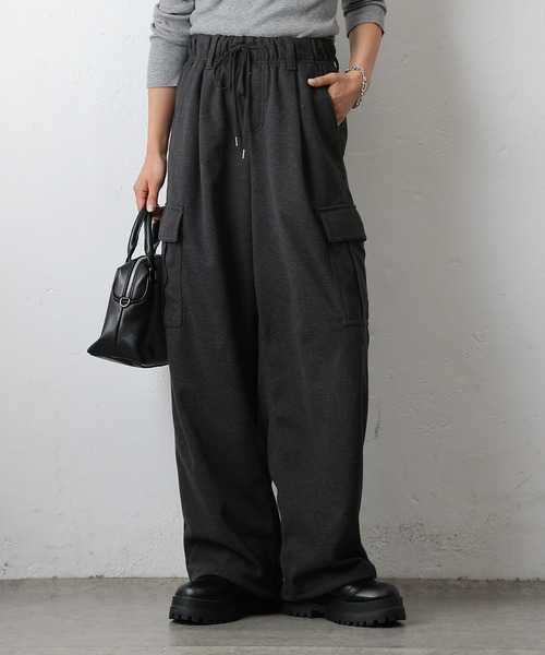 COLONY 2139（コロニートゥーワンスリーナイン）の「ウールライクジャージーカーゴパンツ（カーゴパンツ・レディース・チャコールグレー/アイボリー/ブラウン・SMALL/MEDIUM）」の2枚目の写真