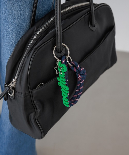 BAYFLOW（ベイフロー）の「シリコンロゴバッグチャーム（キーホルダー・レディース・パープル/イエロー/グリーン/ブルー/レッド・FREE）」の2枚目の写真