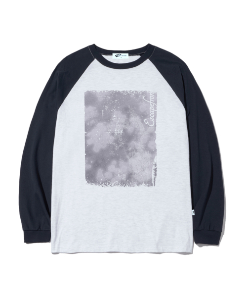 ESCAPEFROM（エスケープフロム）の「フラワーシルエットプリントロングスリーブネイビー（Tシャツ/カットソー・レディース・その他・MEDIUM/LARGE/SMALL）」の3枚目の写真