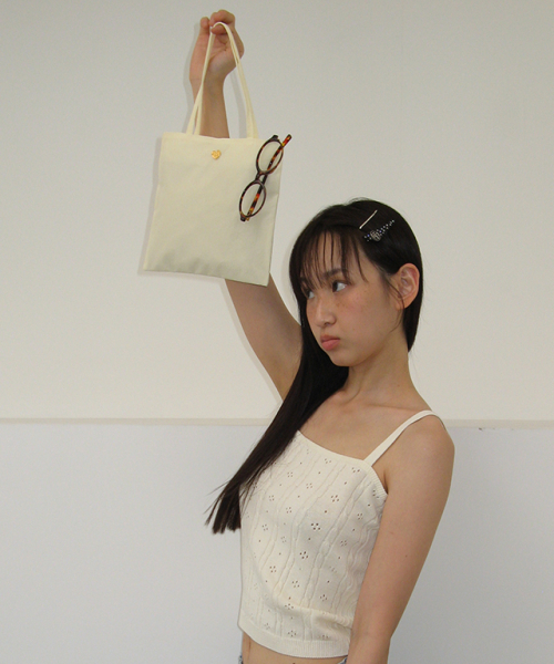 RONRON(ロンロン)の「EYELET BUTTON KNIT CARDIGAN CREAM(カーディガン/ボレロ・レディース・その他・FREE)」の3枚目の写真