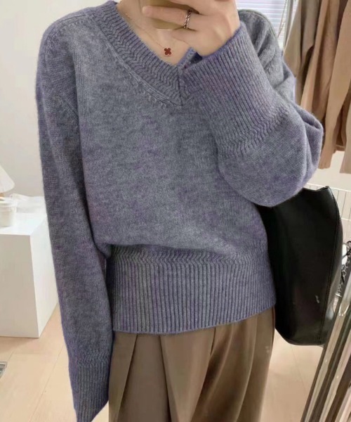 Beststore（ベストストア）の「Vネック オーバーサイズ ニット　セーター（ニット/セーター・レディース・ホワイト/ピンク/ベージュ/グレー/ダークグリーン/ブラック/カーキ・FREE）」の3枚目の写真