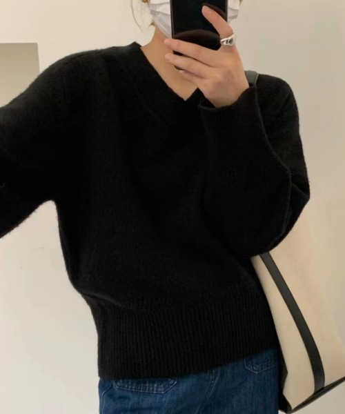 Beststore（ベストストア）の「Vネック オーバーサイズ ニット　セーター（ニット/セーター・レディース・ホワイト/ピンク/ベージュ/グレー/ダークグリーン/ブラック/カーキ・FREE）」の12枚目の写真