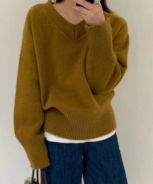 Beststore（ベストストア）の「Vネック オーバーサイズ ニット　セーター（ニット/セーター・レディース・ホワイト/ピンク/ベージュ/グレー/ダークグリーン/ブラック/カーキ・FREE）」の16枚目の写真