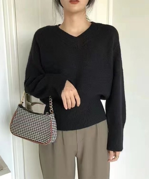 Beststore（ベストストア）の「Vネック オーバーサイズ ニット　セーター（ニット/セーター・レディース・ホワイト/ピンク/ベージュ/グレー/ダークグリーン/ブラック/カーキ・FREE）」の11枚目の写真