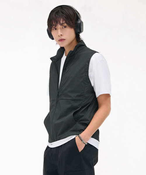 CHASECULT(チェイスカルト)の「男性 軽量 ストレッチ ベスト-チャコール(ベスト・メンズ・チャコールグレー・100/95/105)」の3枚目の写真