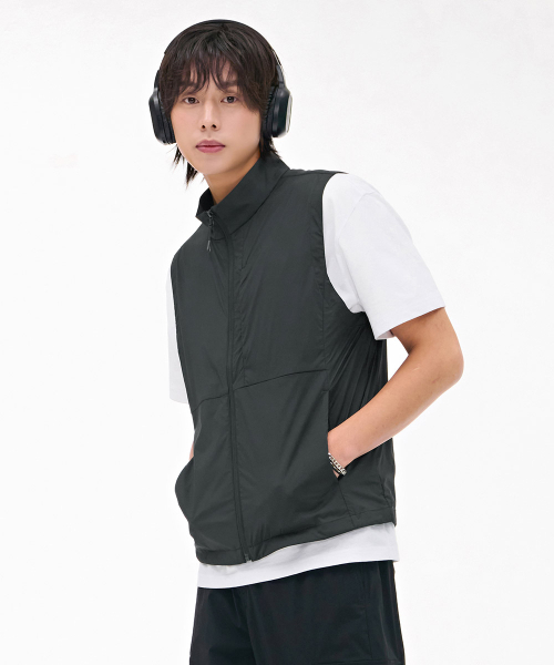 CHASECULT(チェイスカルト)の「男性 軽量 ストレッチ ベスト-チャコール(ベスト・メンズ・チャコールグレー・100/95/105)」の5枚目の写真