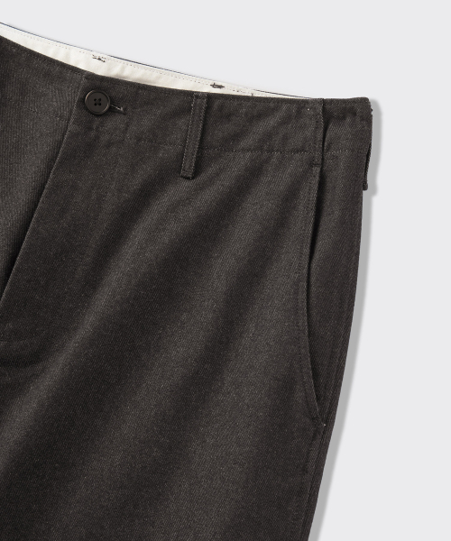 MUSINSA STANDARD（ムシンサスタンダード）の「デニムライクオフィサーパンツ[ブラウン]（スラックス・メンズ・その他・27/28/29/34/32/30/31/33/26/40/38/42/36）」の9枚目の写真