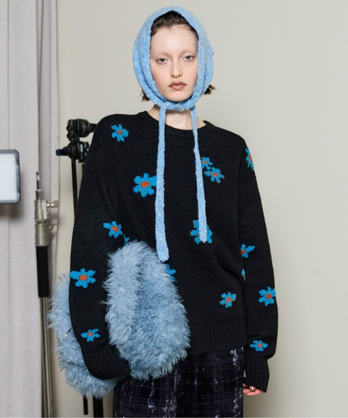 MAISON SPECIAL（メゾンスペシャル）の「Many Flower Knit Pullover/メニーフラワーニットプルオーバー（ニット/セーター・レディース・ブラック/グリーン/イエロー・FREE）」の2枚目の写真