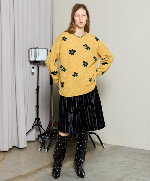 MAISON SPECIAL（メゾンスペシャル）の「Many Flower Knit Pullover/メニーフラワーニットプルオーバー（ニット/セーター・レディース・ブラック/グリーン/イエロー・FREE）」の5枚目の写真