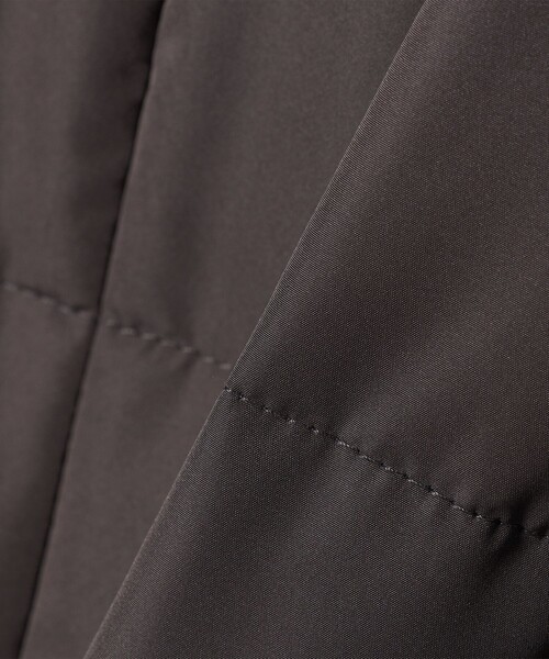 SHIPS（シップス）の「SHIPS Primary Navy Label:中綿 キルト コート（その他アウター・レディース・チャコールグレー/ベージュ・38/36）」の13枚目の写真