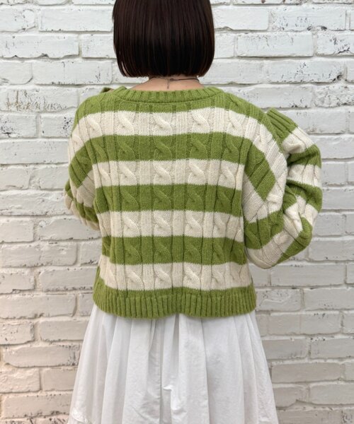 w closet（ダブルクローゼット）の「ボーダーアランニット（ニット/セーター・レディース・レッド/グリーン・FREE）」の5枚目の写真