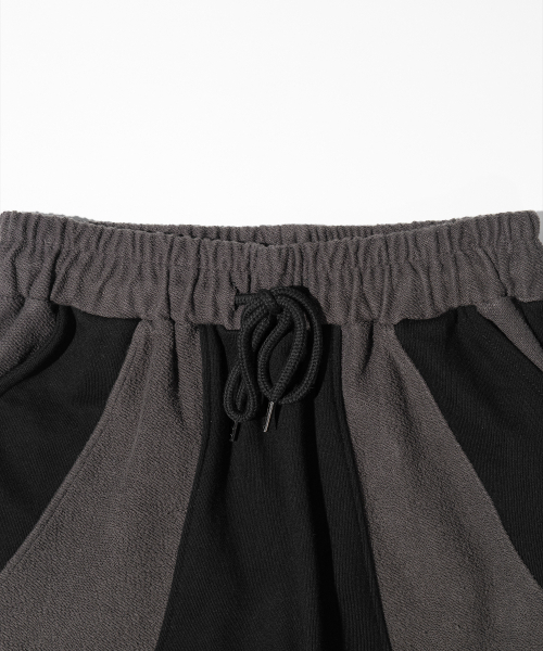 MASSNOUN(マスノウン)の「TWIST REVERSE TRAINING PANTS MFHTP001-BK(スウェットパンツ・レディース・その他・LARGE/MEDIUM)」の6枚目の写真